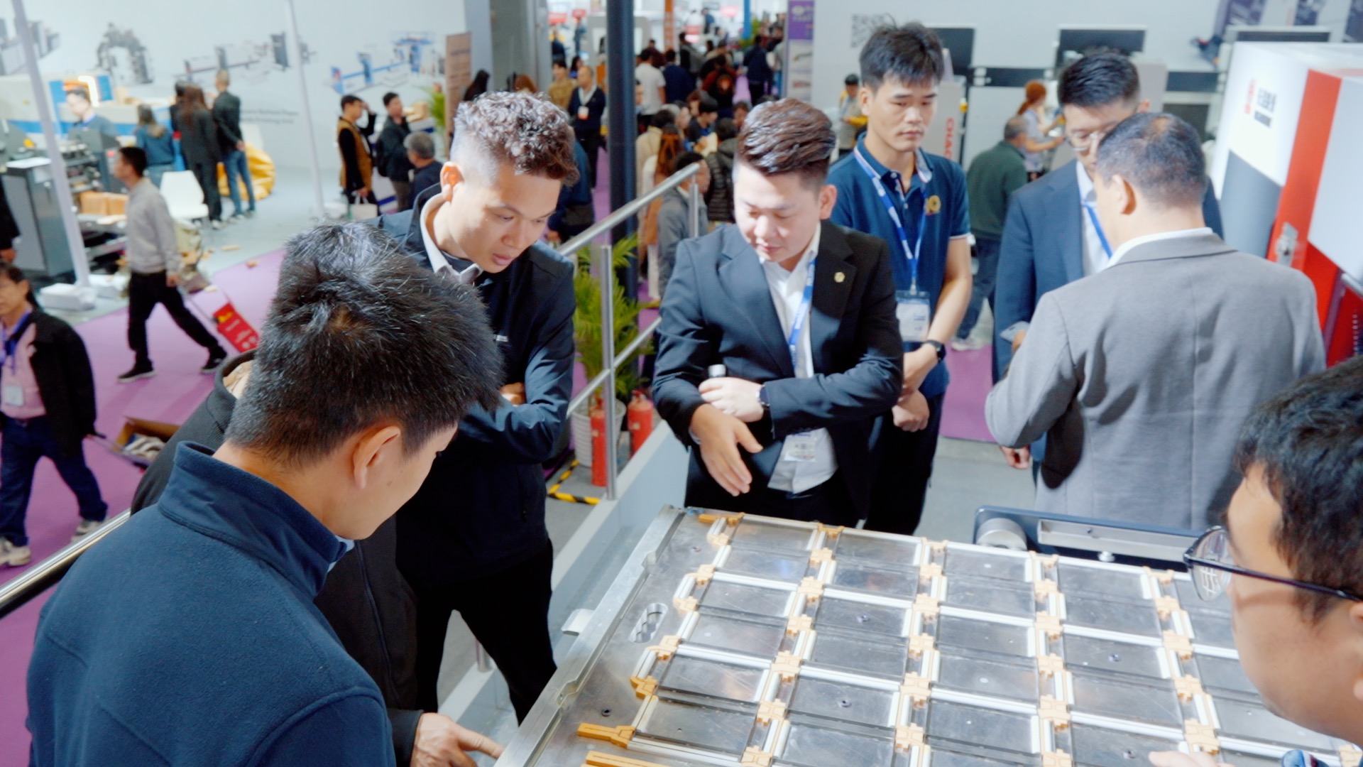 聚焦华南展｜九游老哥J9俱乐部官网产品+智能化双赋能，有恒新品亮相，展台热度拉满